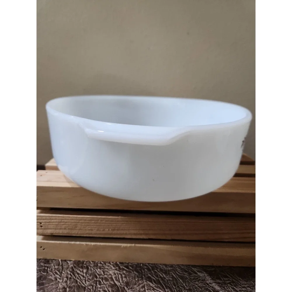 Dynaware Pyr O Rey 8 ½ Inch Milk Glass Casserole Dish With Floral Pattern No Lid